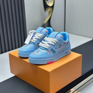 Louis Vuitton Trainer Sneakers Model：0608033