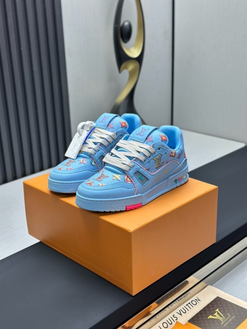 Louis Vuitton Trainer Sneakers Model：0608033