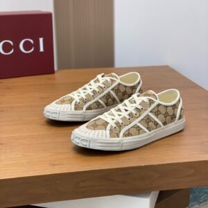 Gucci Canvas Sneakers Model：0608003
