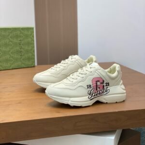 Gucci Rhyton sneaker Model：0608006