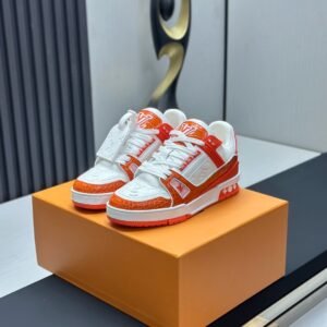 Louis Vuitton Trainer Sneakers Model：0608014