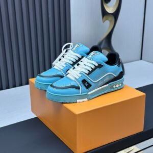 Louis Vuitton Trainer Sneakers Model：0608023