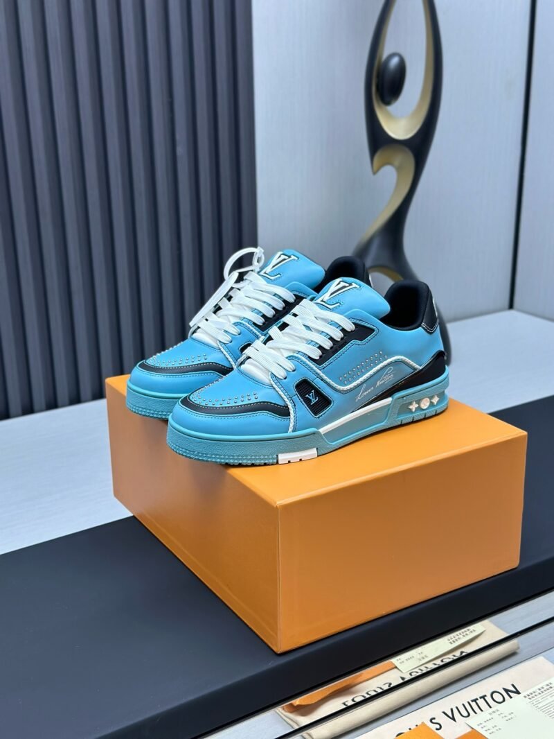 Louis Vuitton Trainer Sneakers Model：0608023