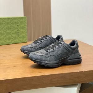 30 Gucci Rhyton sneaker Model:0608009