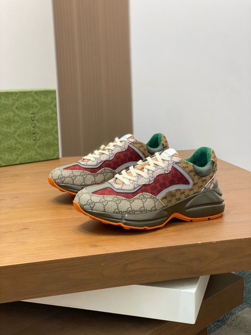 31 Gucci Rhyton sneaker Model:0608009