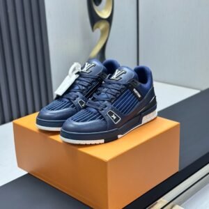 Louis Vuitton Trainer Sneakers Model：0608011