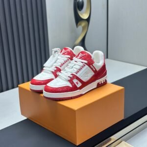 Louis Vuitton Trainer Sneakers Model：0608014