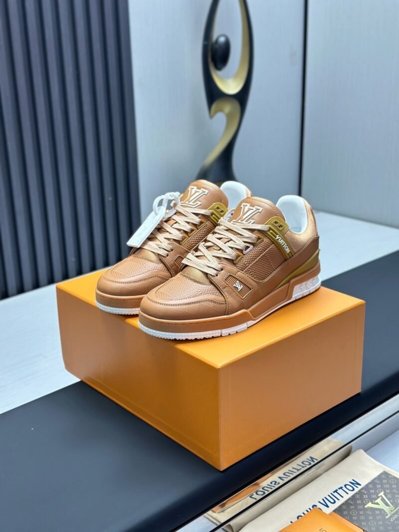 Louis Vuitton Trainer Sneakers Model：0608017