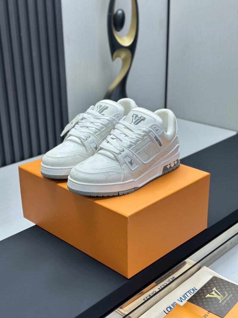 Louis Vuitton Trainer Sneakers Model：0608009