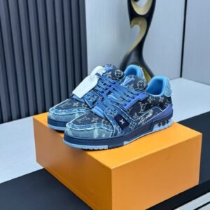 Louis Vuitton Trainer Sneakers Model：0608031