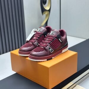 Louis Vuitton Trainer Sneakers Model：0608011