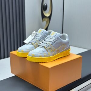 Louis Vuitton Trainer Sneakers Model：0608033