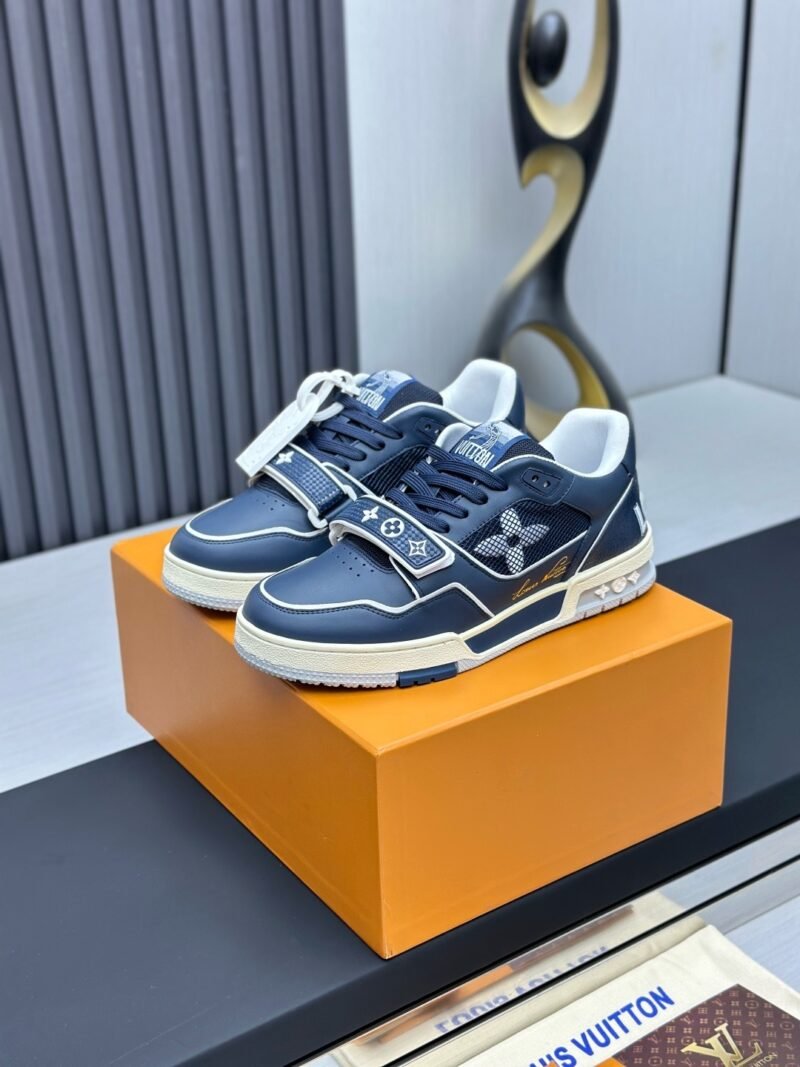 Louis Vuitton Trainer Sneakers Model：0608037
