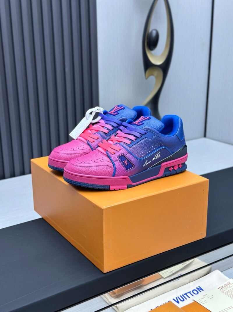 Louis Vuitton Trainer Sneakers Model：0608039