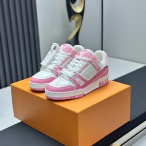 Louis Vuitton Trainer Sneakers Model：0608014