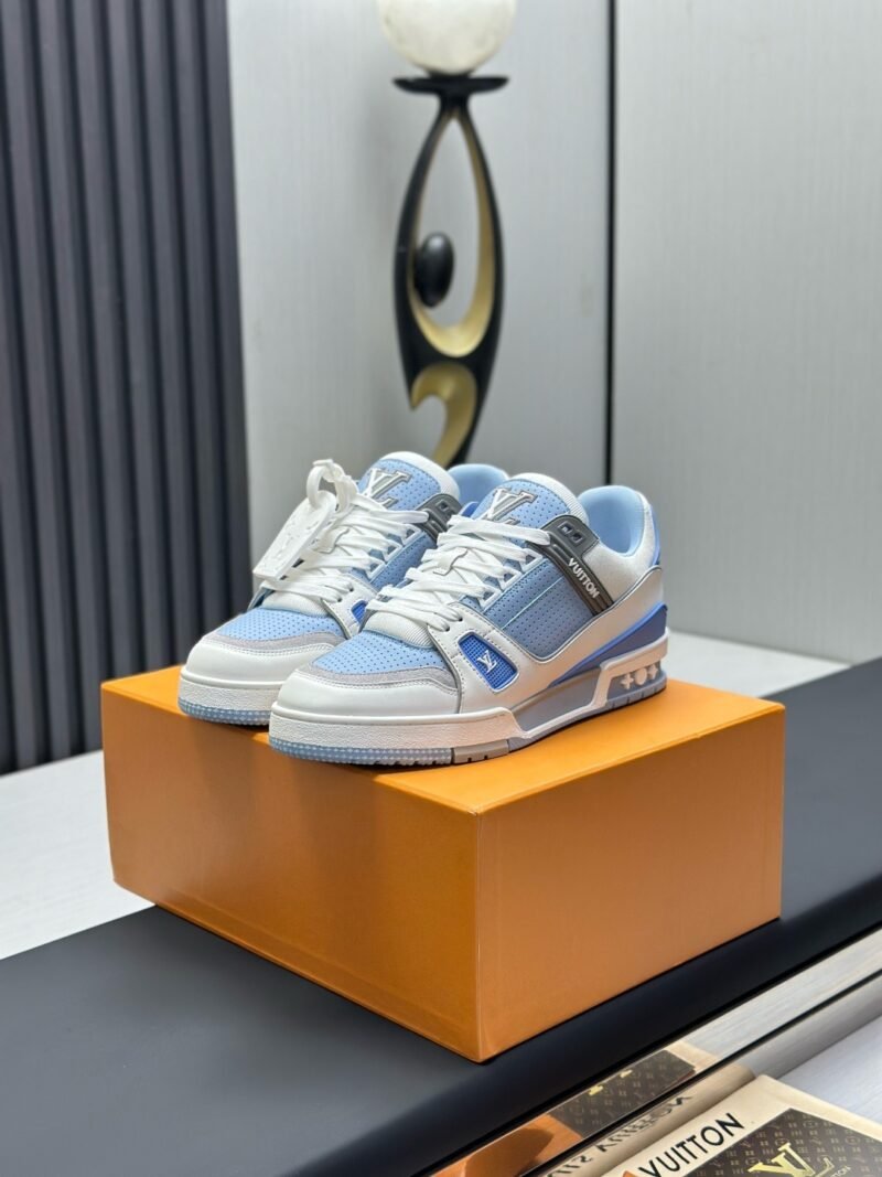 Louis Vuitton Trainer Sneakers Model：0608016