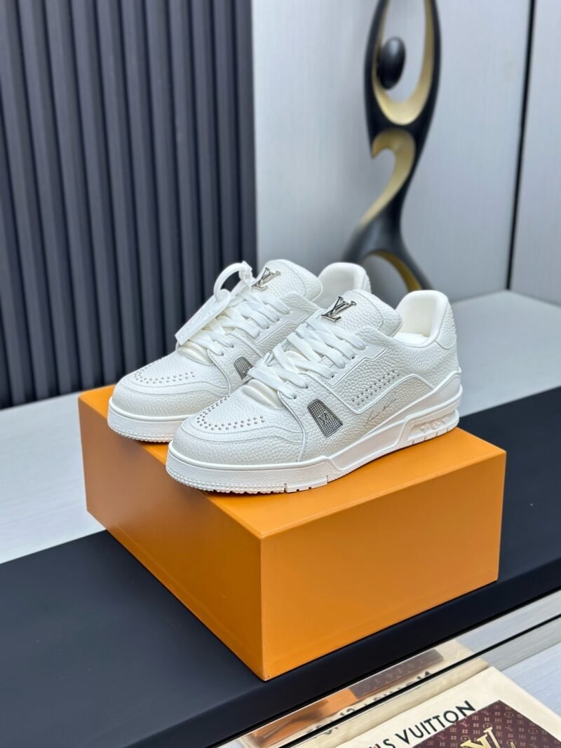 Louis Vuitton Trainer Sneakers Model：0608023