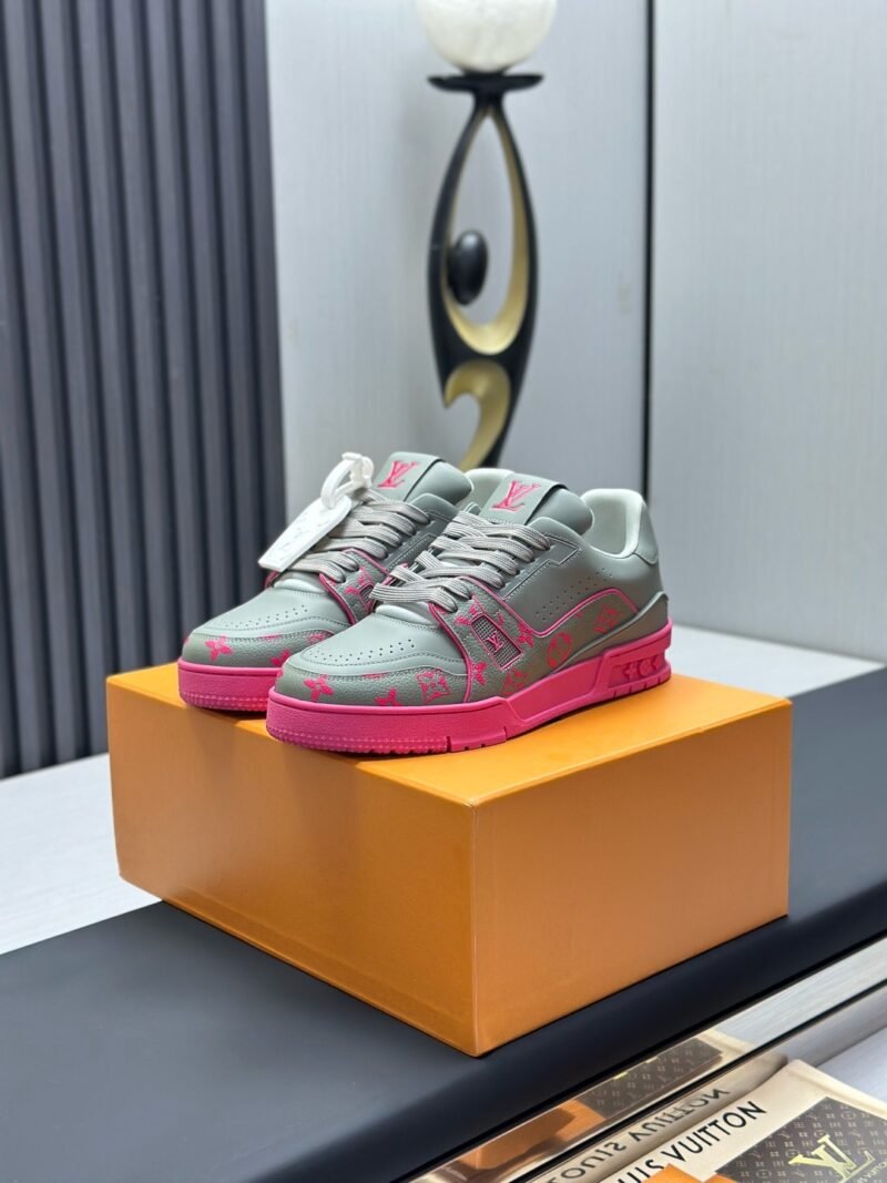 Louis Vuitton Trainer Sneakers Model：0608033