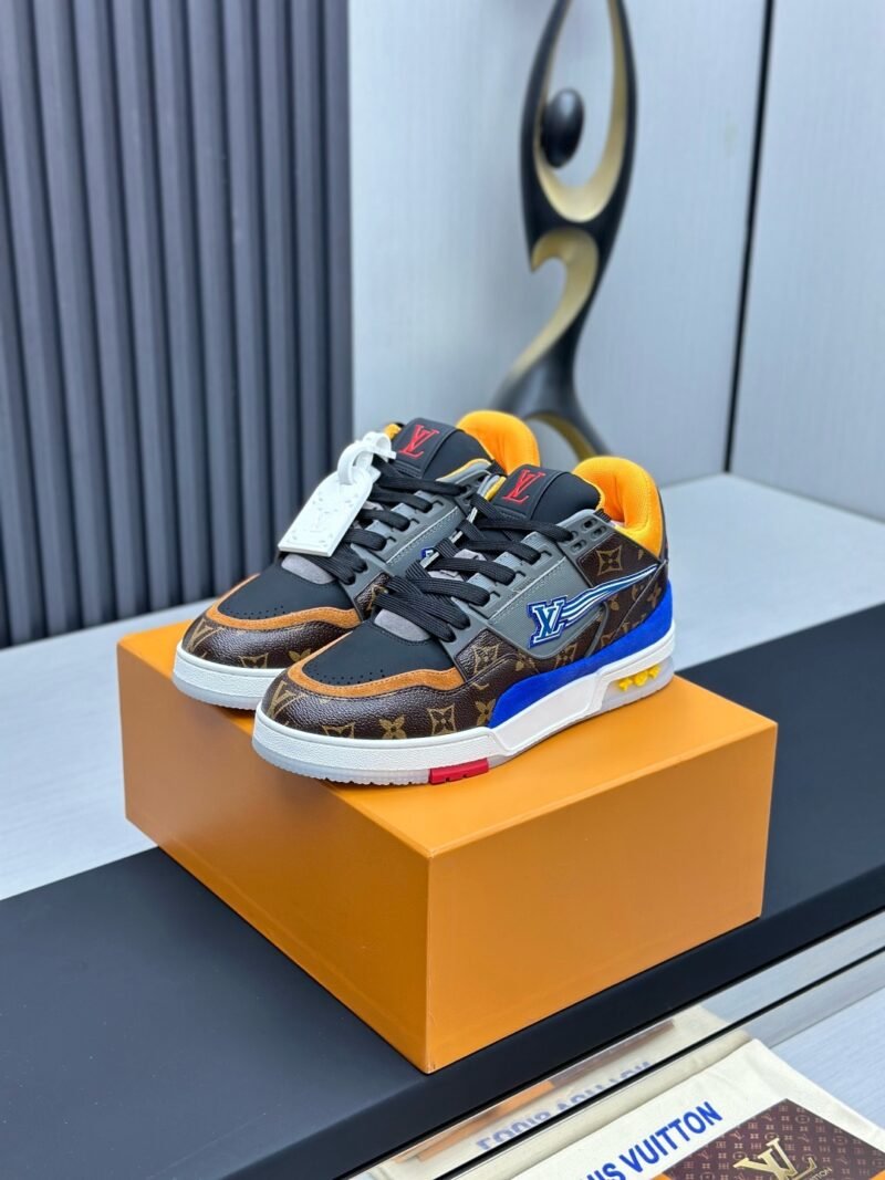 Louis Vuitton Trainer Sneakers Model：0608039