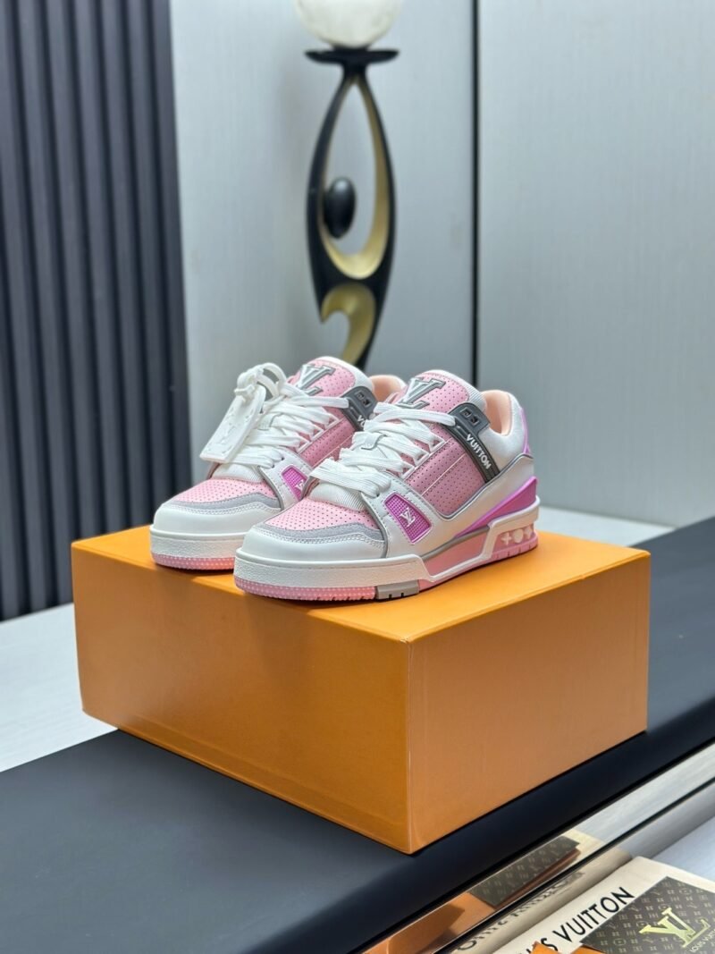 Louis Vuitton Trainer Sneakers Model：0608016