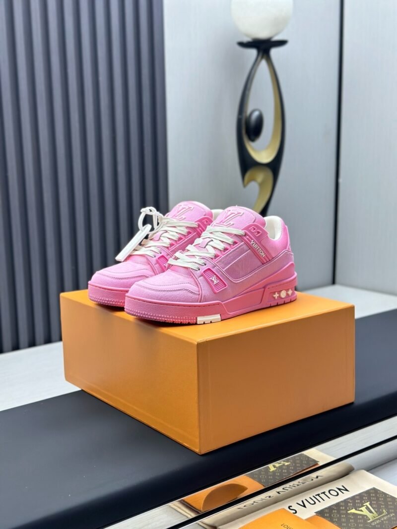 Louis Vuitton Trainer Sneakers Model：0608020