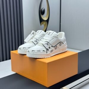 Louis Vuitton Trainer Sneakers Model：0608031