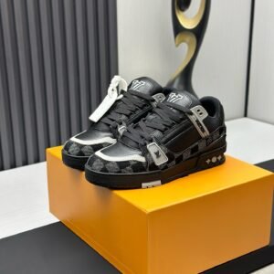Louis Vuitton Trainer Sneakers Model：0608014