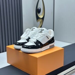 Louis Vuitton Trainer Sneakers Model：0608009