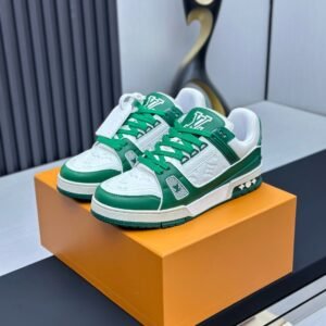 Louis Vuitton Trainer Sneakers Model：0608017