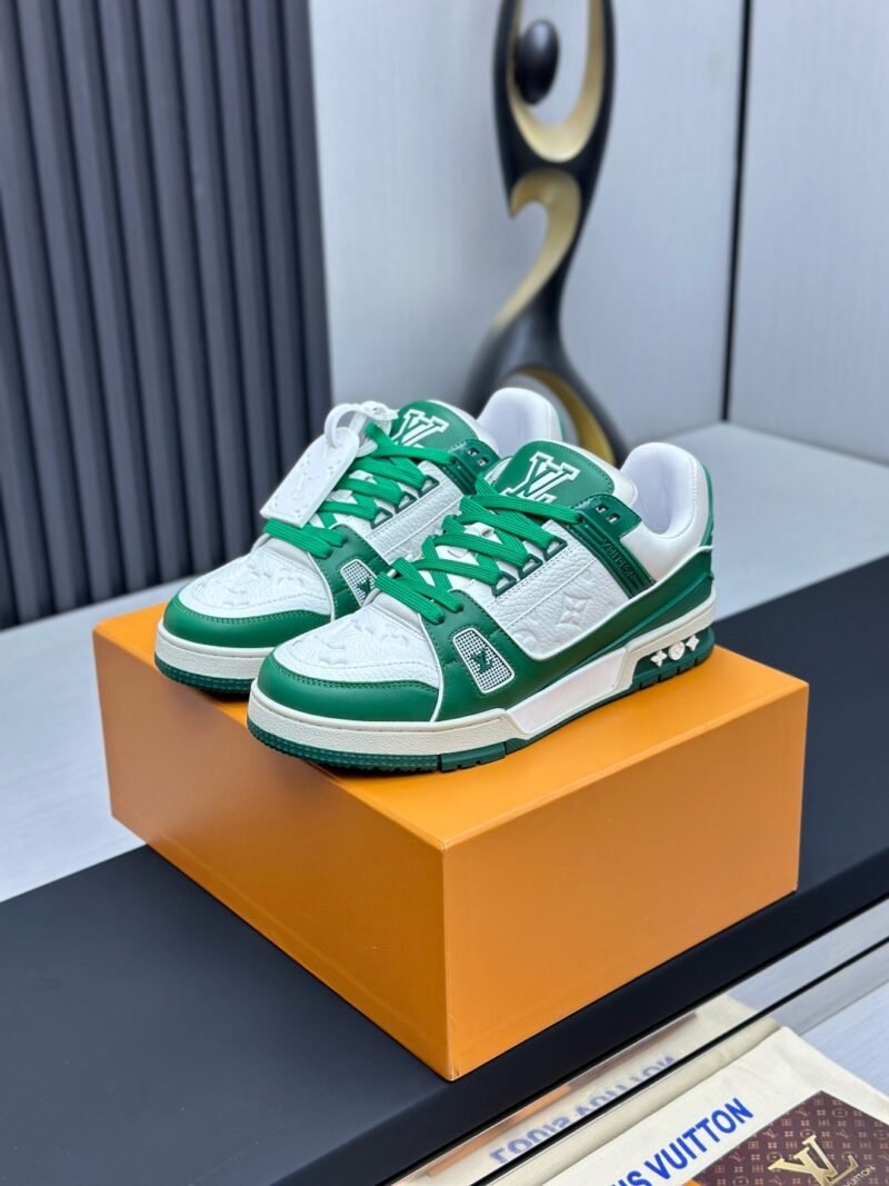 Louis Vuitton Trainer Sneakers Model：0608017