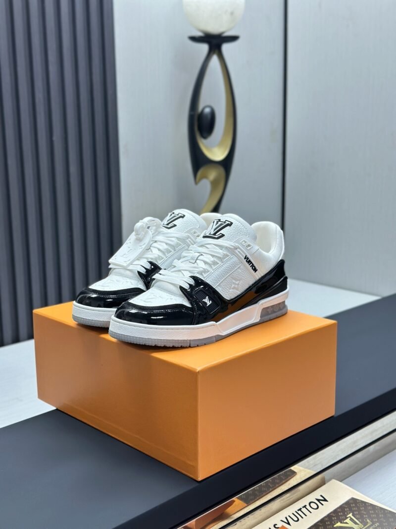 Louis Vuitton Trainer Sneakers Model：0608009