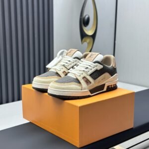 Louis Vuitton Trainer Sneakers Model：0608033