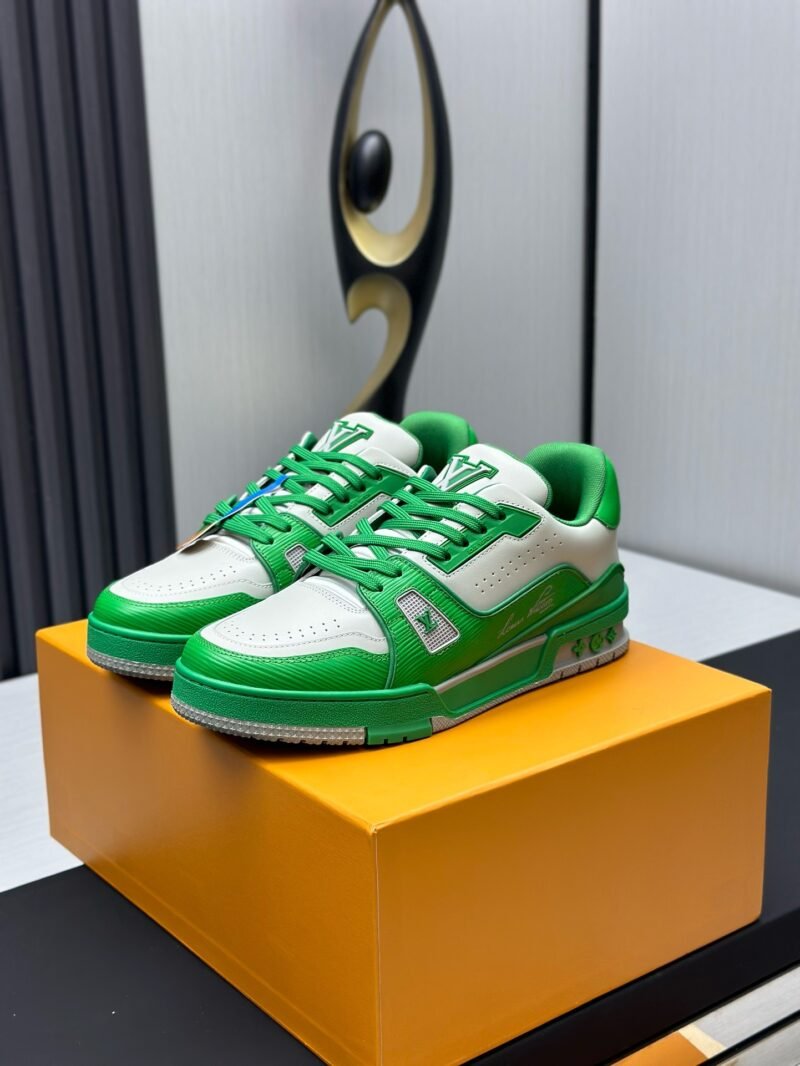Louis Vuitton Trainer Sneakers Model：0608034