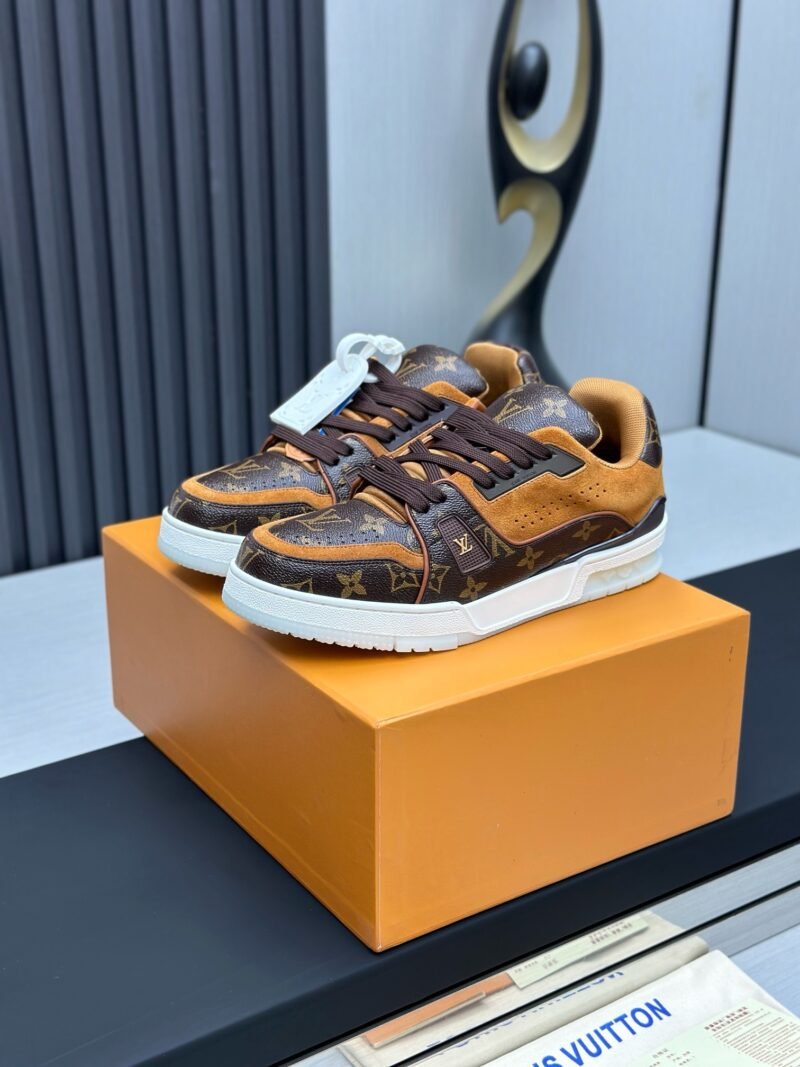 Louis Vuitton Trainer Sneakers Model：0608037