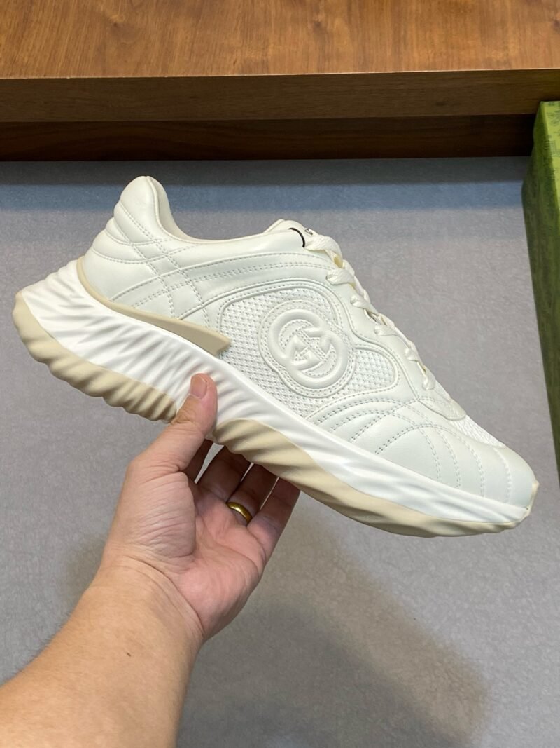 8 Gucci Ripple Sneakers Model:0608001