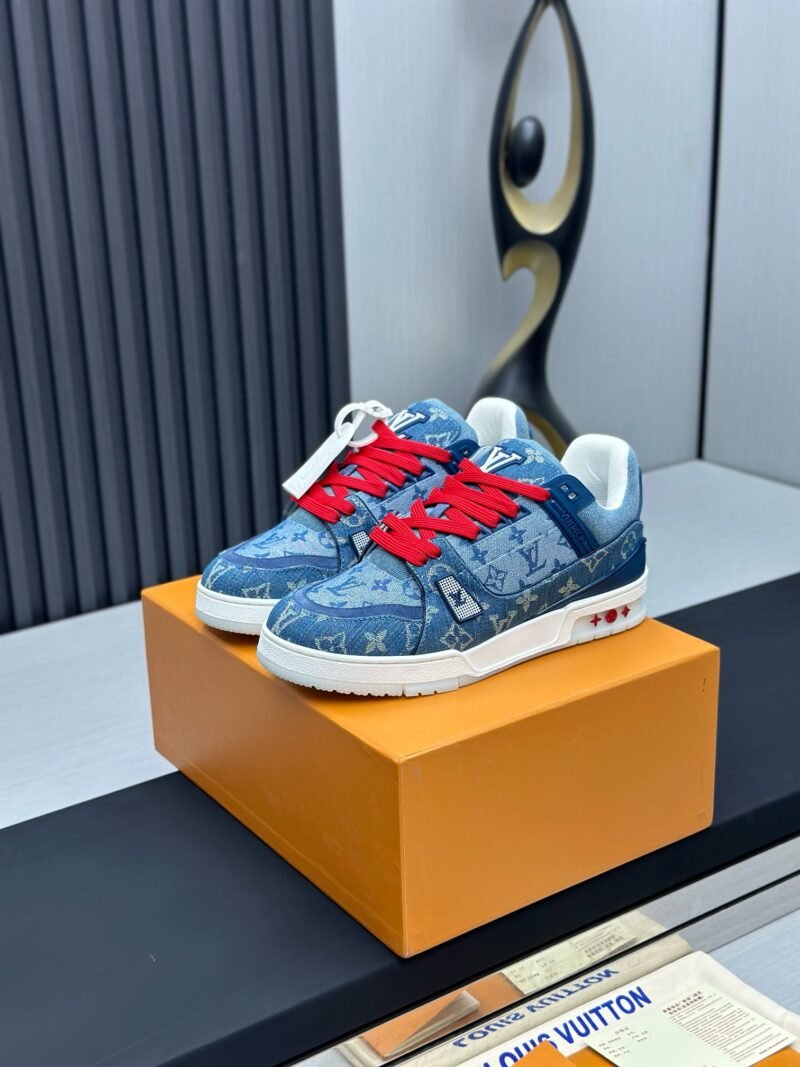 Louis Vuitton Trainer Sneakers Model：0608017