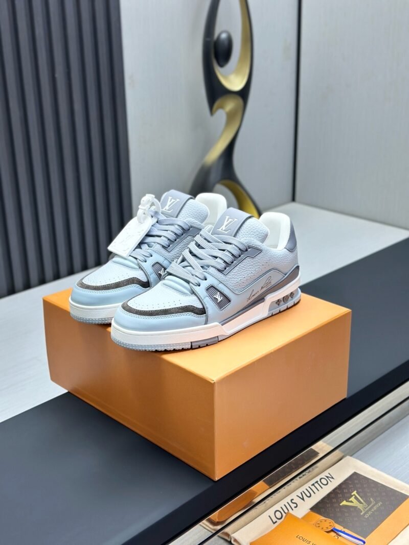 Louis Vuitton Trainer Sneakers Model：0608027