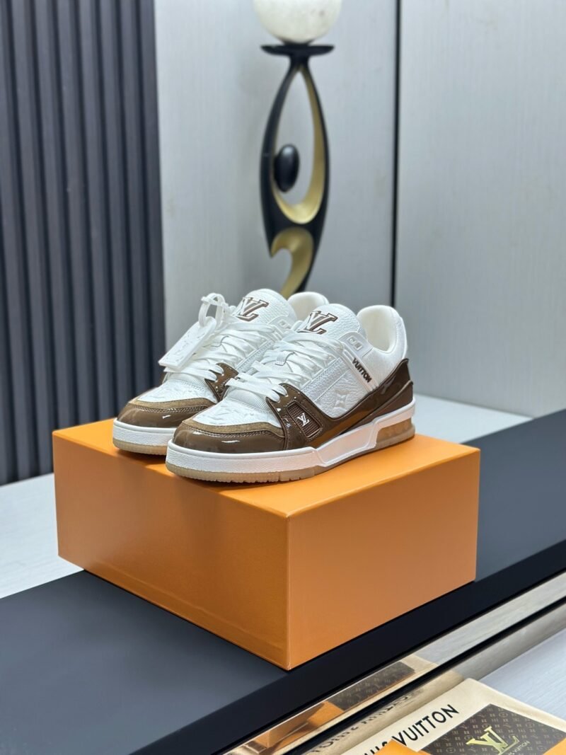 Louis Vuitton Trainer Sneakers Model：0608009