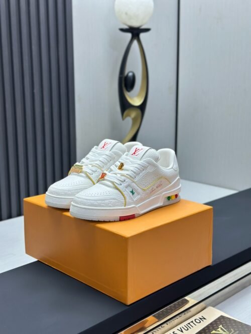Louis Vuitton Trainer Sneakers Model：0608031