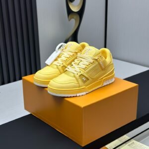 Louis Vuitton Trainer Sneakers Model：0608011
