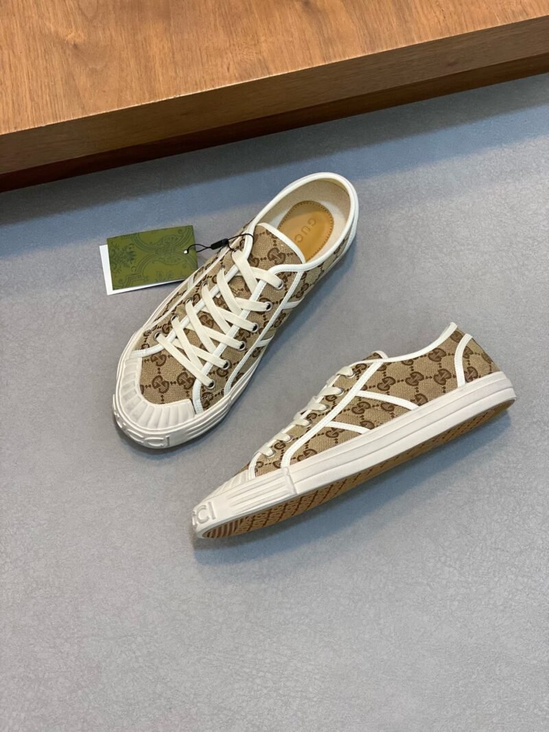 Gucci Canvas Sneakers Model：0608003