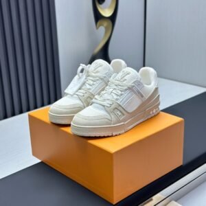 Louis Vuitton Trainer Sneakers Model：0608016
