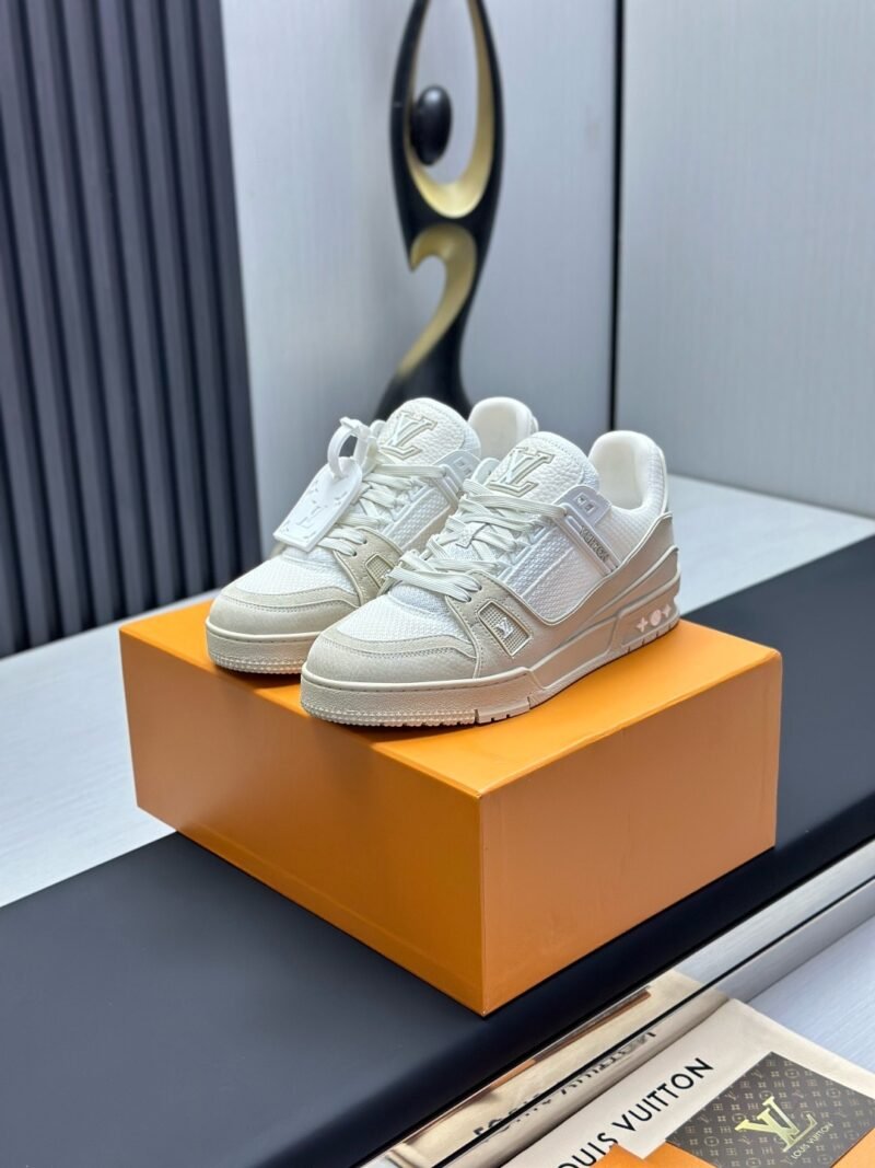 Louis Vuitton Trainer Sneakers Model：0608016