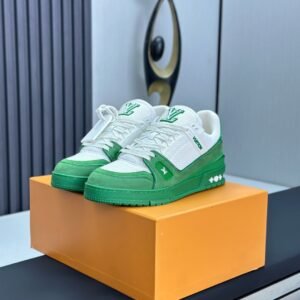 Louis Vuitton Trainer Sneakers Model：0608020