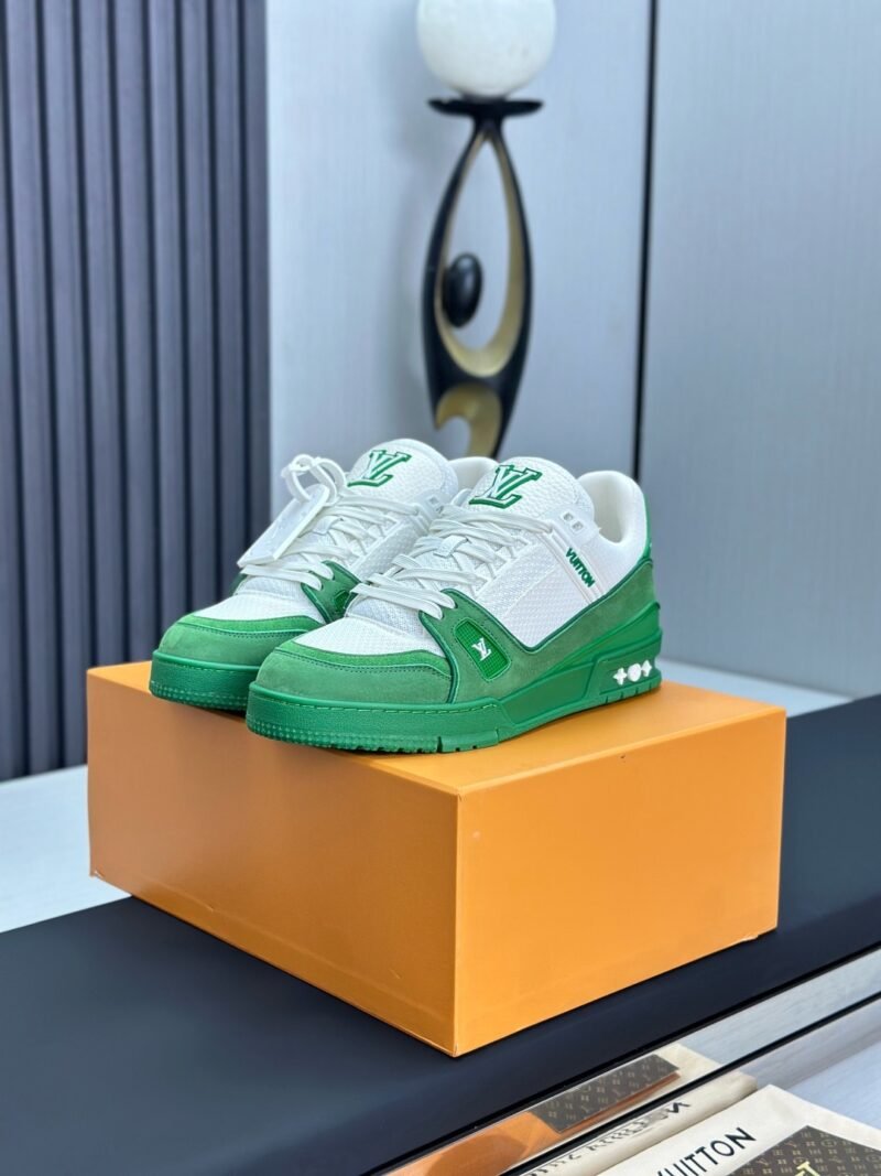Louis Vuitton Trainer Sneakers Model：0608020