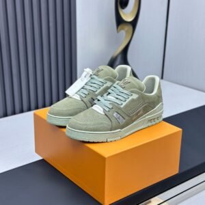 Louis Vuitton Trainer Sneakers Model：0608023