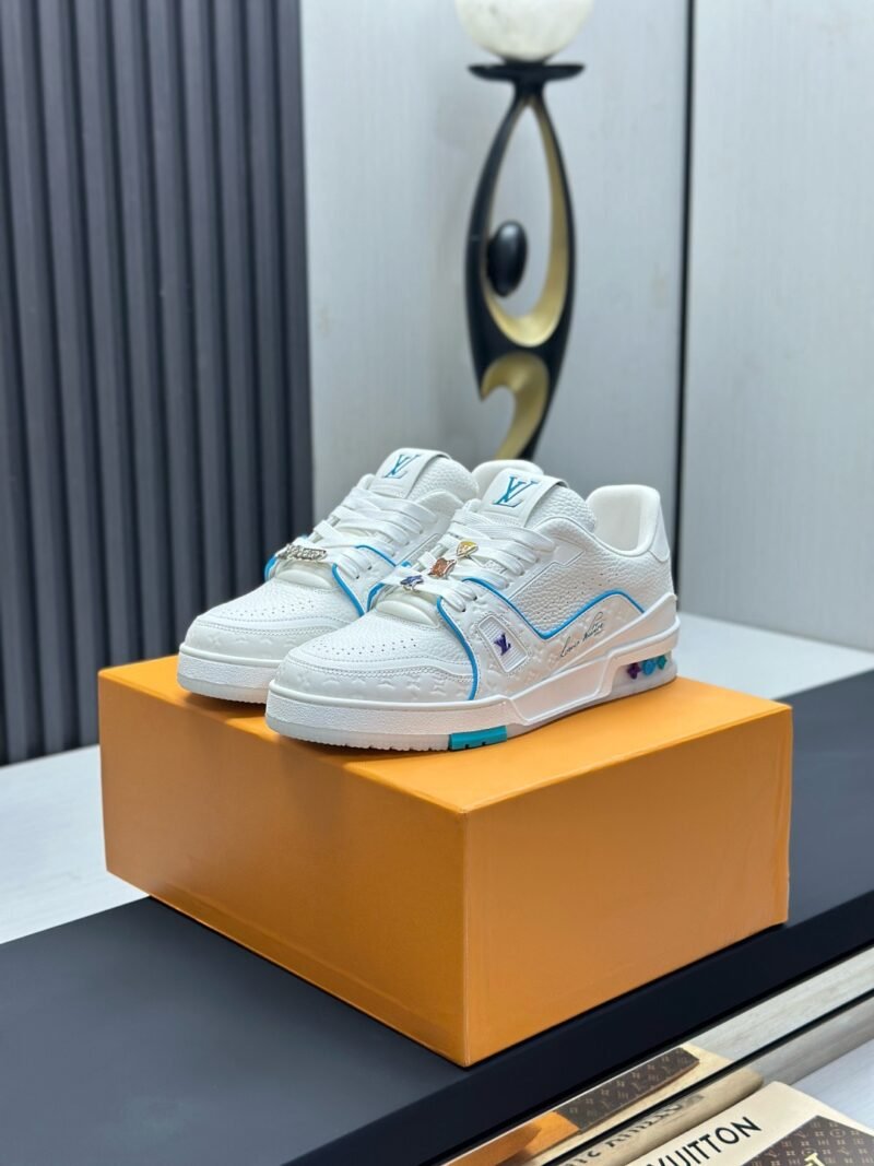 Louis Vuitton Trainer Sneakers Model：0608031